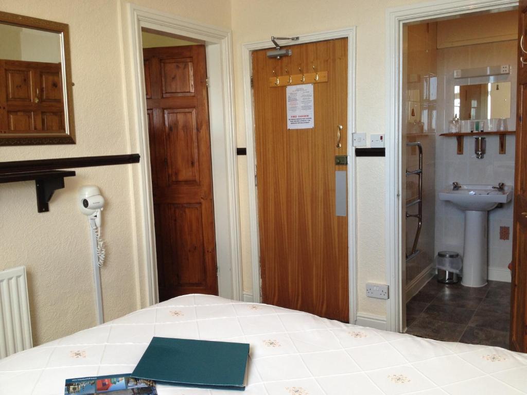 The Stuart House Hotel Scarborough Bilik gambar